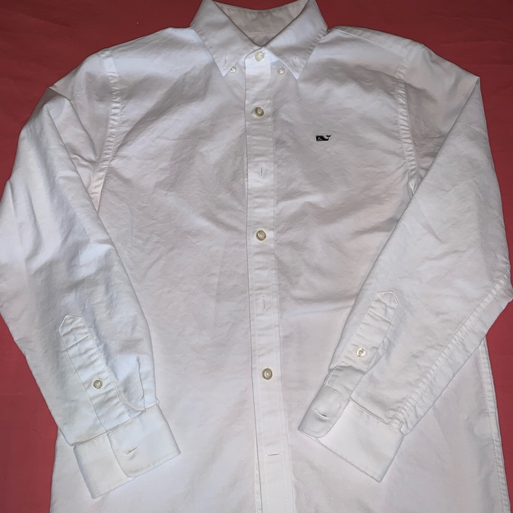 Vineyard Vines button down shirt